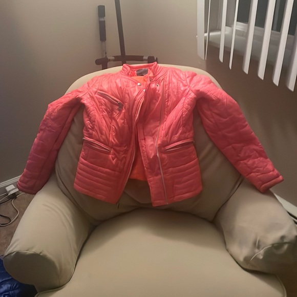 Guess light jacket. Mint condition. - Picture 1 of 8